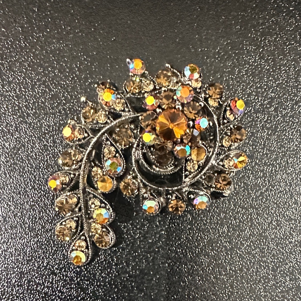 Vintage-Inspired Crystal Leaf Brooch
